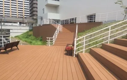 ルチアウッド 医療大学